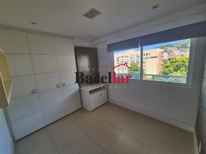 Cobertura, 3 quartos, 212 m² - Foto 17