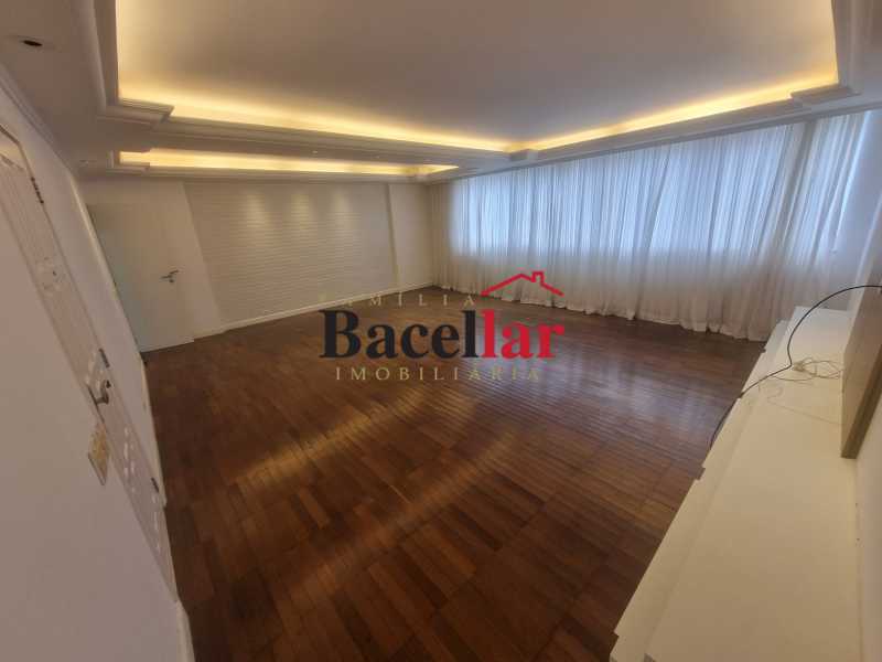 Apartamento, 3 quartos, 124 m² - Foto 2