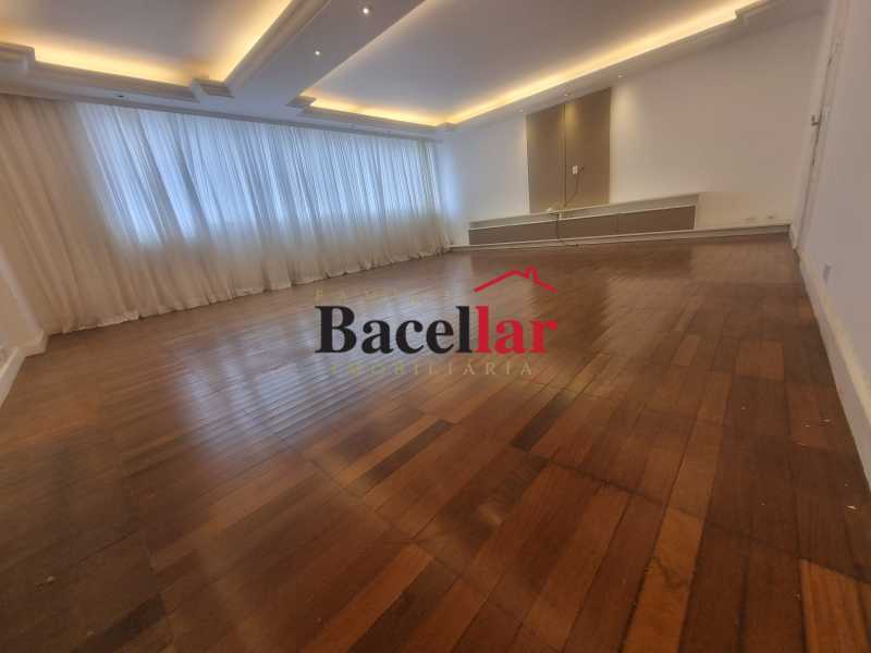 Apartamento, 3 quartos, 124 m² - Foto 1