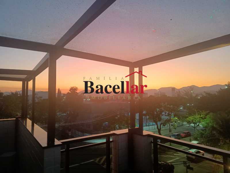 Cobertura, 3 quartos, 178 m² - Foto 2