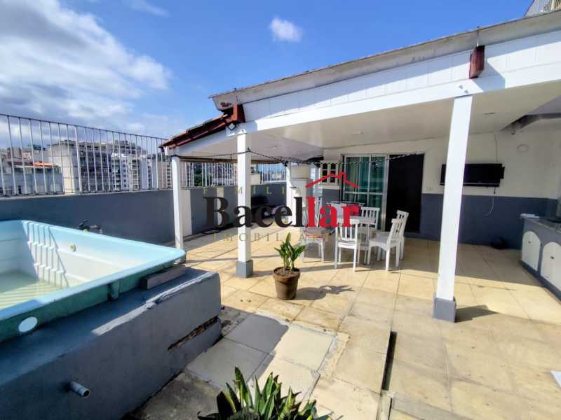 Cobertura, 3 quartos, 232 m² - Foto 1