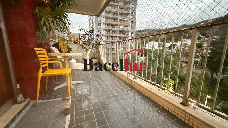 Apartamento, 3 quartos, 147 m² - Foto 1