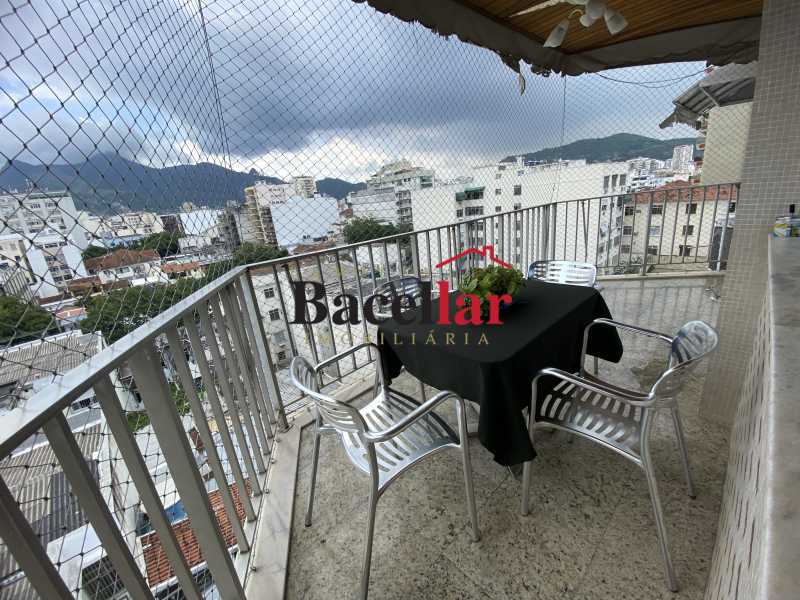 Apartamento, 3 quartos, 145 m² - Foto 1