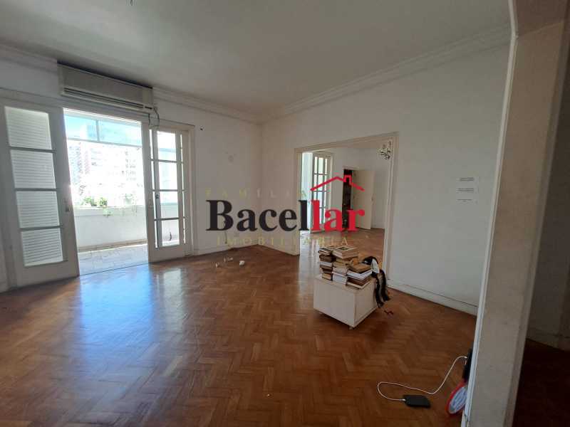 Apartamento, 3 quartos, 280 m² - Foto 2