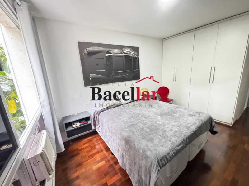 Apartamento, 3 quartos, 130 m² - Foto 2