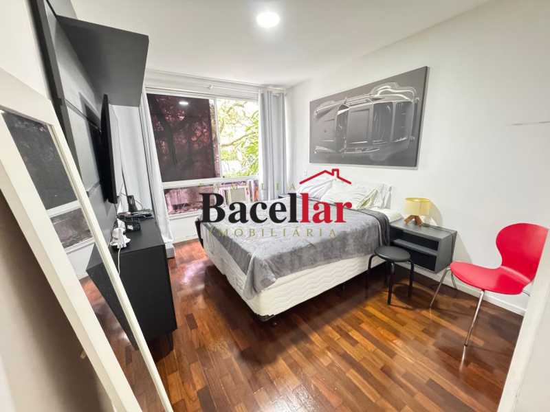 Apartamento, 3 quartos, 130 m² - Foto 3