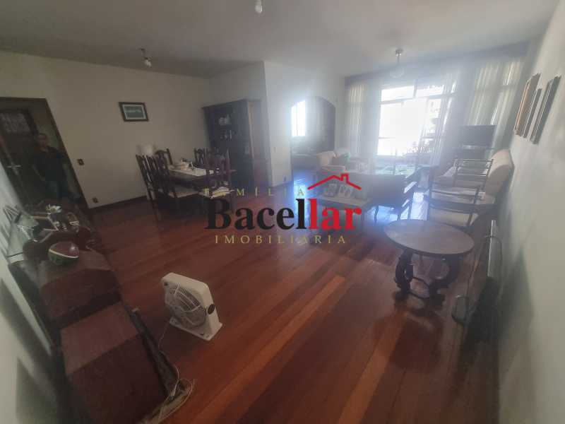 Apartamento, 3 quartos, 142 m² - Foto 2
