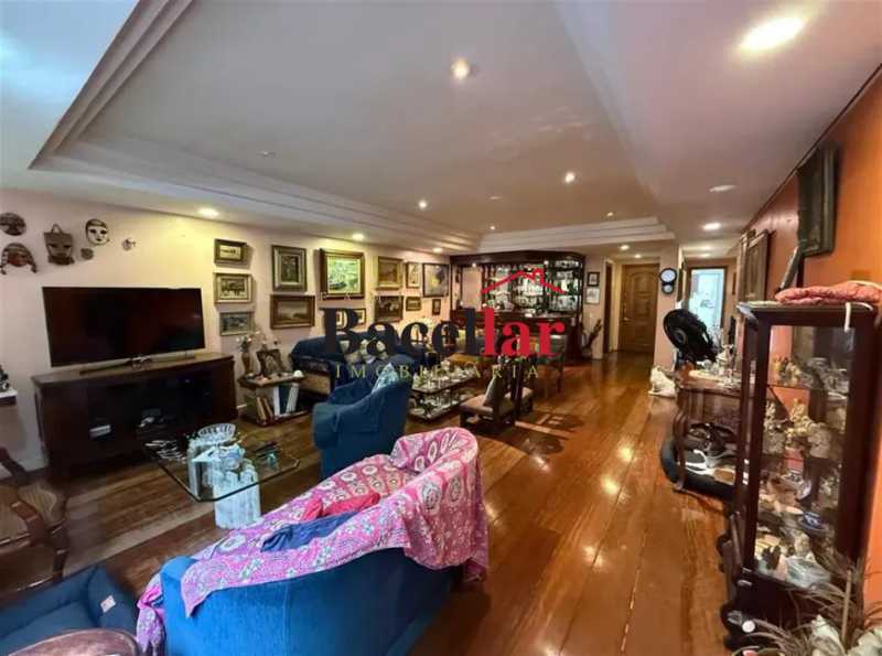 Apartamento, 3 quartos, 224 m² - Foto 3