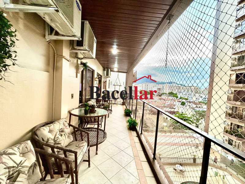 Apartamento, 3 quartos, 136 m² - Foto 2