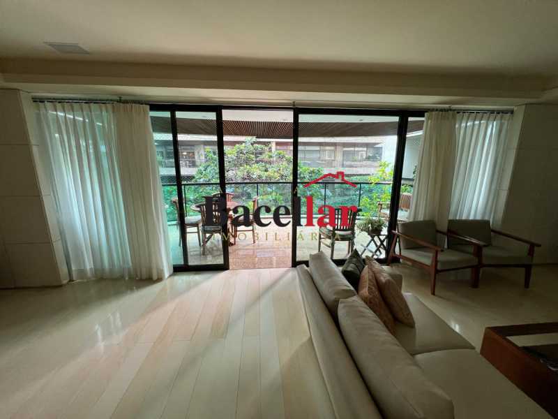 Apartamento, 3 quartos, 209 m² - Foto 6