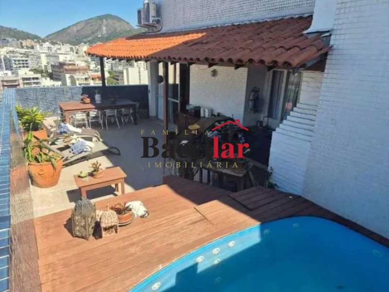 Cobertura, 3 quartos, 209 m² - Foto 2