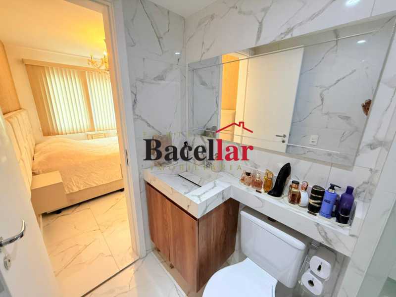 Cobertura, 3 quartos, 230 m² - Foto 19