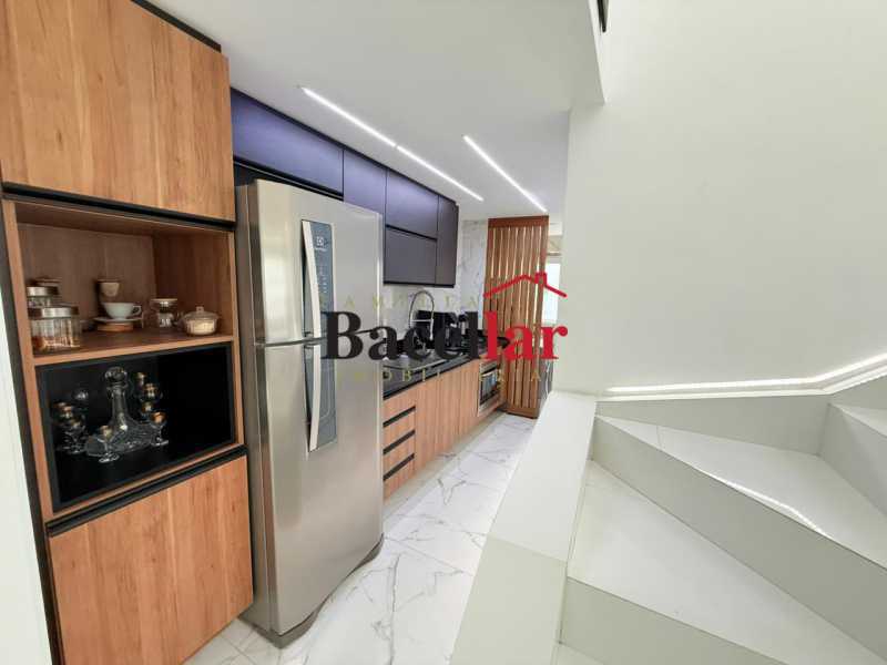 Cobertura, 3 quartos, 230 m² - Foto 25