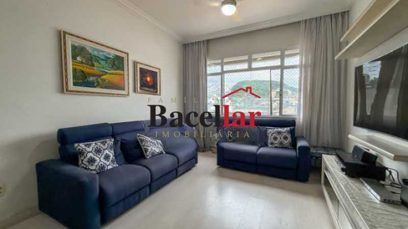 Cobertura, 3 quartos, 195 m² - Foto 1