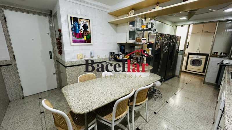 Apartamento, 4 quartos, 195 m² - Foto 9