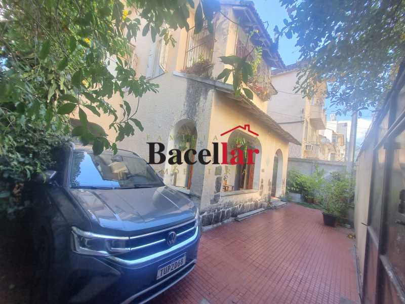 Casa, 5 quartos, 292 m² - Foto 1