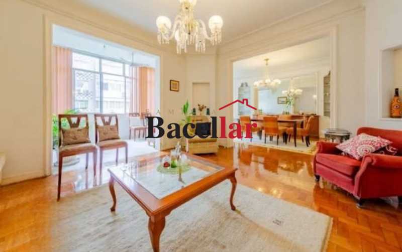Apartamento, 3 quartos, 215 m² - Foto 1