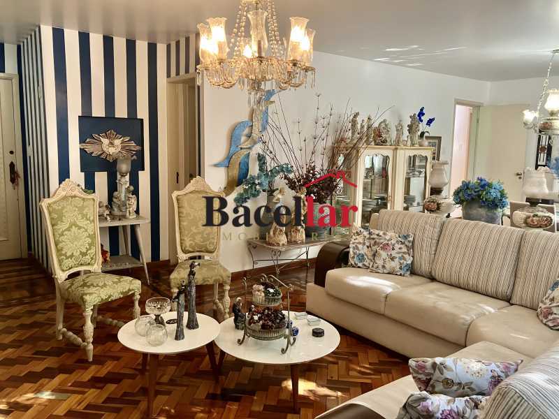 Apartamento, 3 quartos, 179 m² - Foto 1