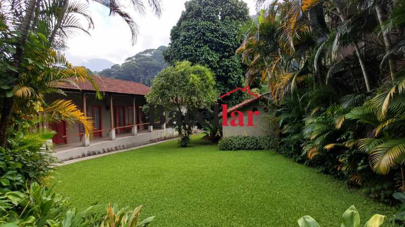 Casa, 4 quartos, 223 m² - Foto 1