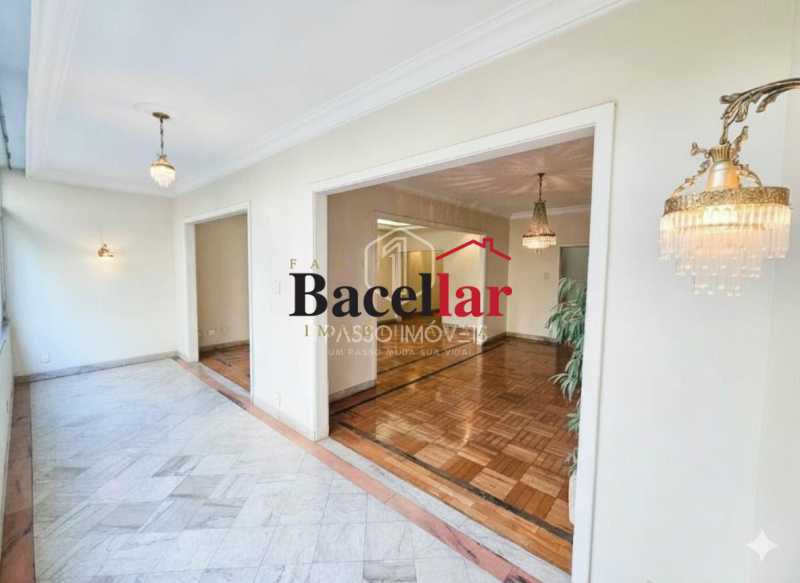 Apartamento, 3 quartos, 220 m² - Foto 3