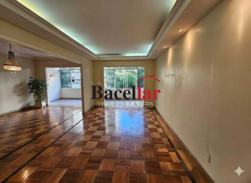 Apartamento, 3 quartos, 220 m² - Foto 4