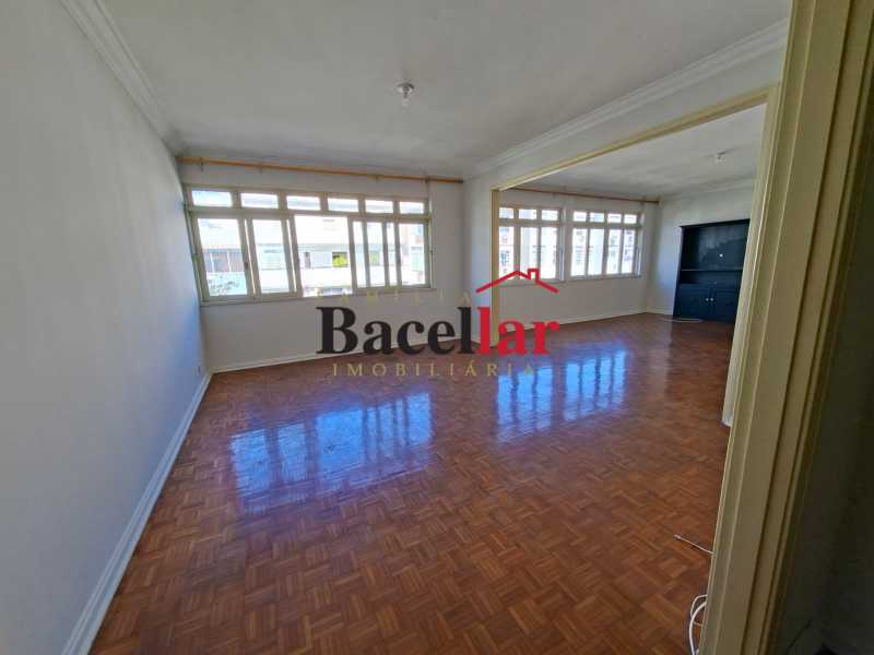Apartamento, 4 quartos, 215 m² - Foto 1