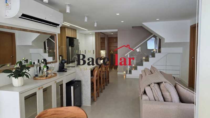 Cobertura, 3 quartos, 189 m² - Foto 1