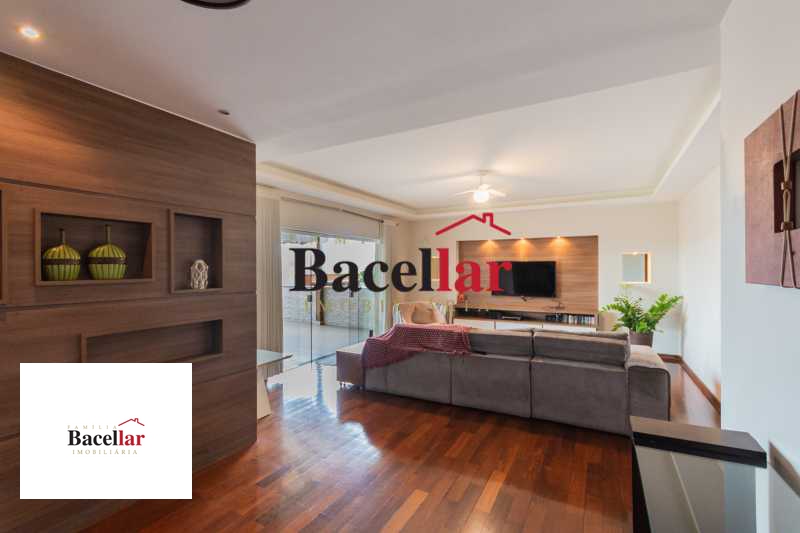 Cobertura, 3 quartos, 243 m² - Foto 1