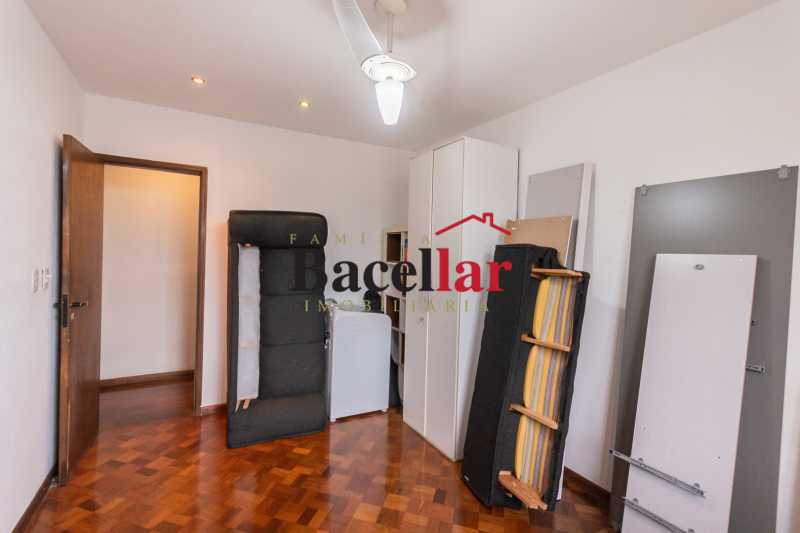 Cobertura, 3 quartos, 243 m² - Foto 17