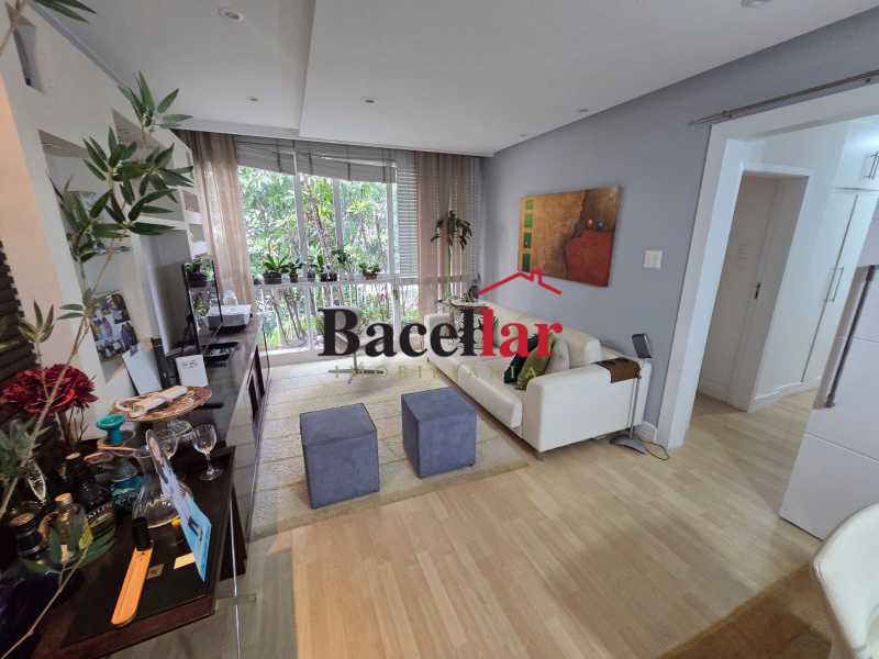 Apartamento, 3 quartos, 130 m² - Foto 1