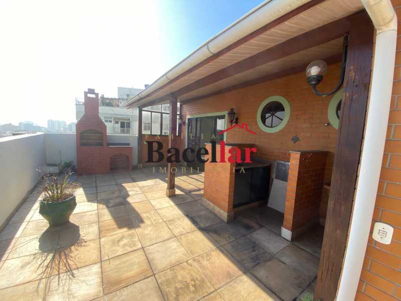 Cobertura, 3 quartos, 215 m² - Foto 4