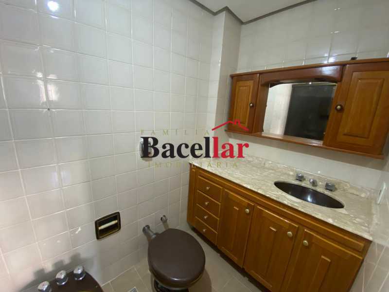 Cobertura, 3 quartos, 215 m² - Foto 13