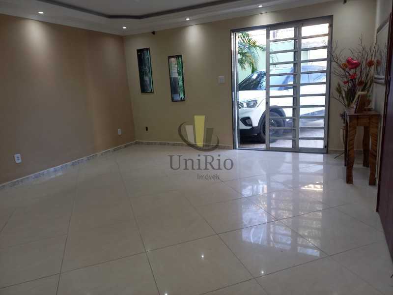 Casa, 3 quartos, 250 m² - Foto 1