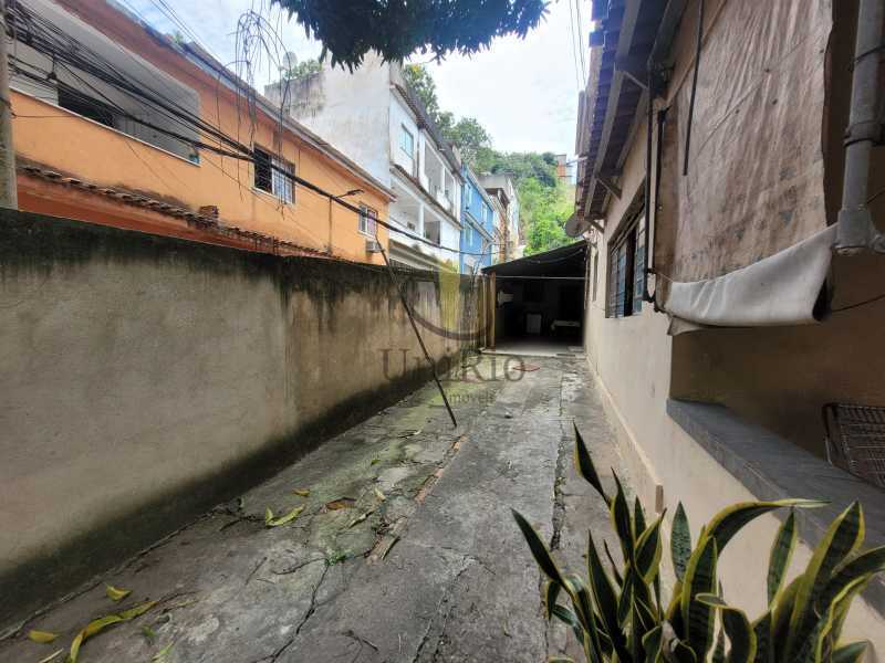 Casa à venda com 4 quartos, 111m² - Foto 11