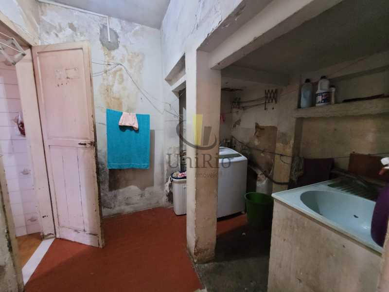 Casa à venda com 4 quartos, 111m² - Foto 13