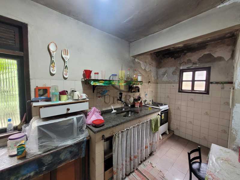 Casa à venda com 4 quartos, 111m² - Foto 18