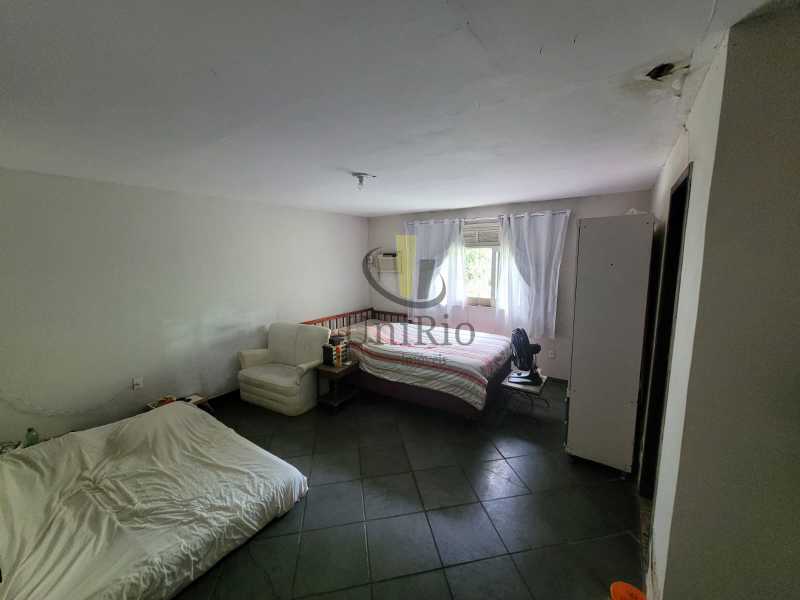 Casa à venda com 4 quartos, 111m² - Foto 21