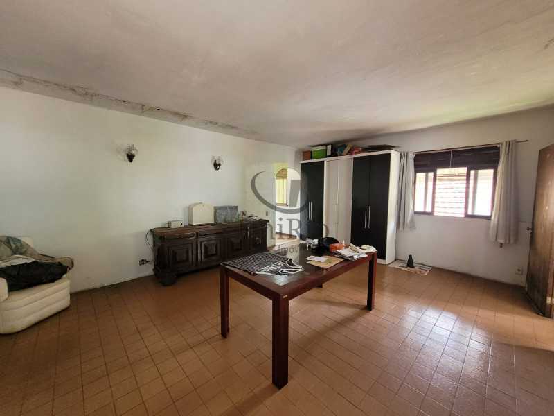 Casa à venda com 4 quartos, 111m² - Foto 8