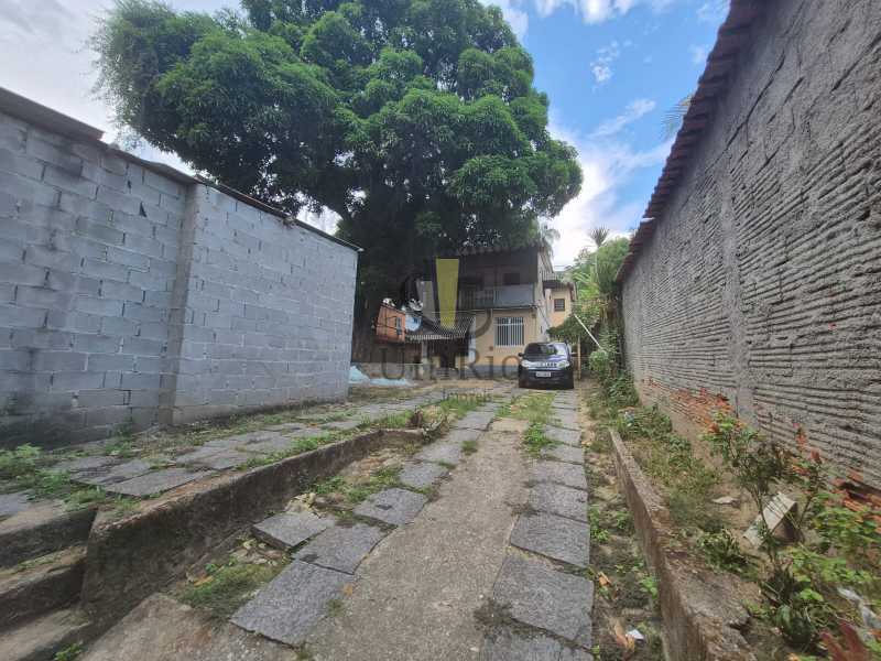 Casa à venda com 4 quartos, 111m² - Foto 25