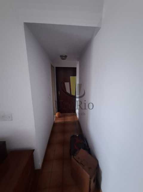 Apartamento à venda com 2 quartos, 80m² - Foto 4