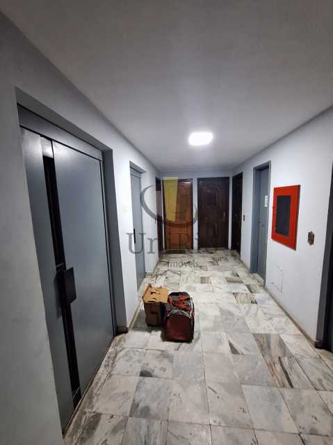 Apartamento à venda com 2 quartos, 80m² - Foto 15