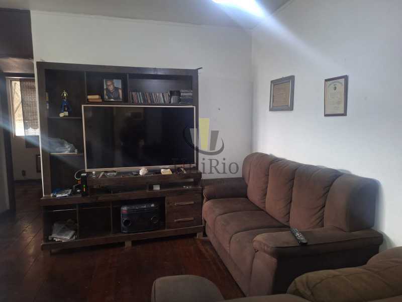 Apartamento à venda com 2 quartos, 65m² - Foto 3
