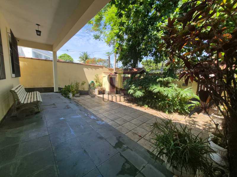 Casa, 4 quartos, 243 m² - Foto 2