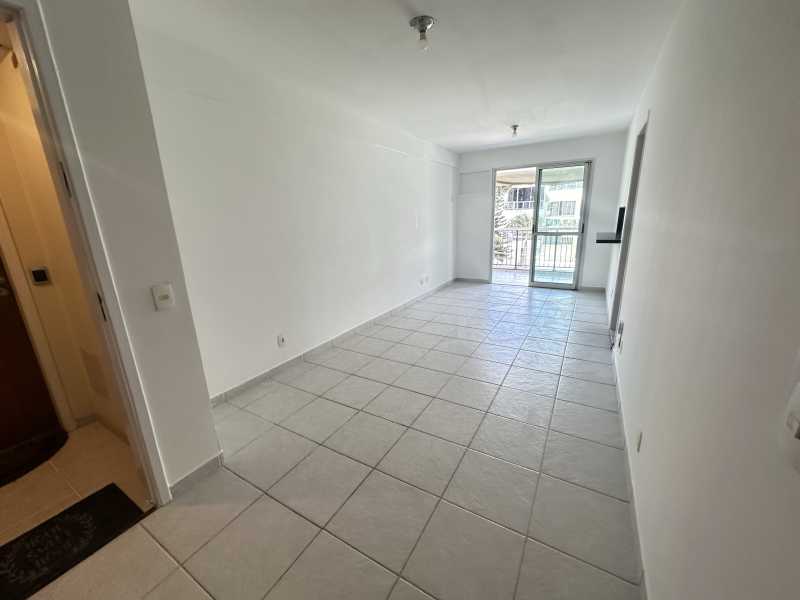 Apartamento à venda com 3 quartos, 84m² - Foto 3