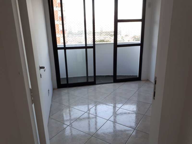 Apartamento à venda com 3 quartos, 60m² - Foto 2