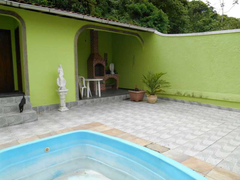 Casa de Condomínio à venda com 4 quartos, 190m² - Foto 2