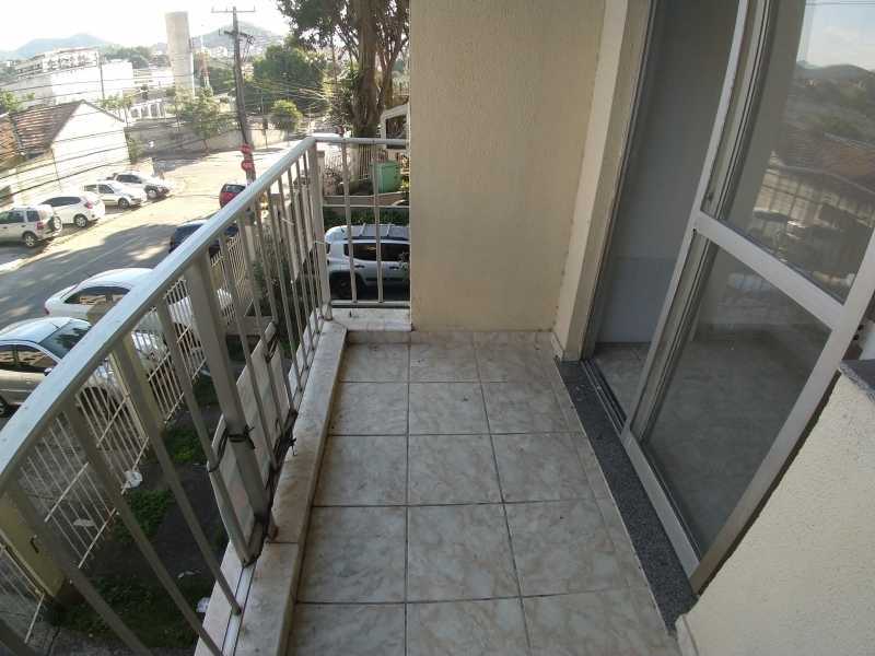 Apartamento à venda com 2 quartos, 60m² - Foto 2