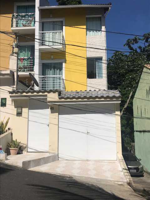 Casa de Condomínio à venda com 3 quartos, 270m² - Foto 1