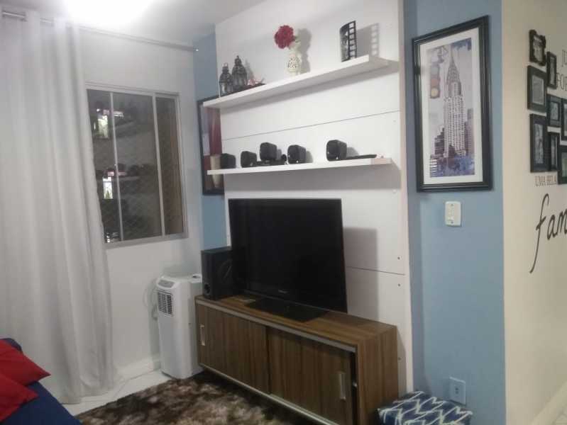 Apartamento à venda com 3 quartos, 70m² - Foto 2