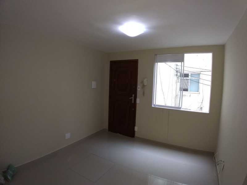 Apartamento à venda com 2 quartos, 40m² - Foto 11